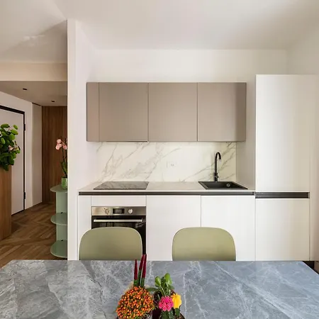 Apartment Modigliani Terrace Jacuzzi Golden House *