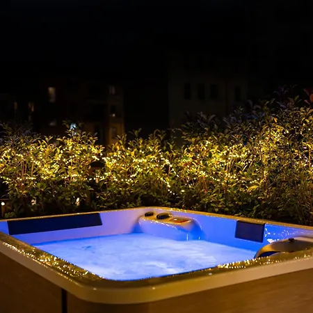 Apartment Modigliani Terrace Jacuzzi Golden House